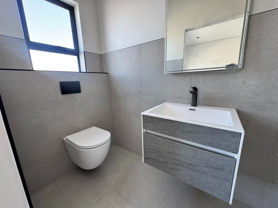 4 Bedroom Property for Sale in Sandown Western Cape